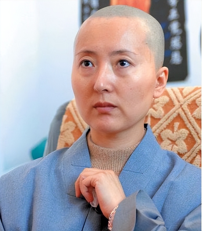 这几位遁入空门的明星：陈晓旭被忽悠，李娜为情所困，他放弃百亿