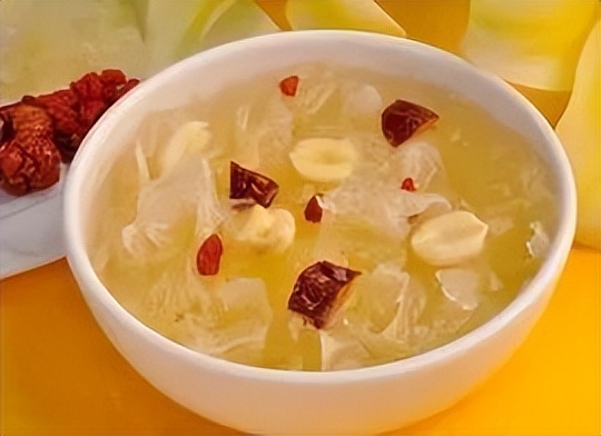 熬夜上瘾90后女孩竟长了老年斑,熬夜引起的老年斑能恢复吗