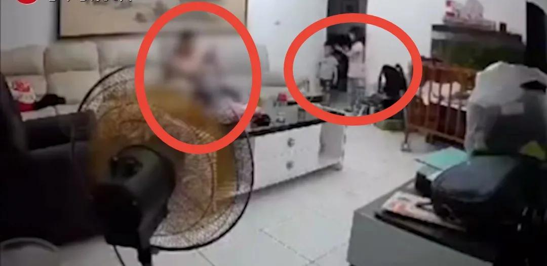 小婴儿哭被人扇巴掌,男子狂扇4个月婴儿原视频