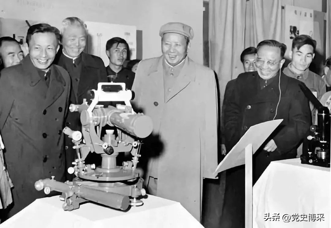 毛*东泽**是如何与外宾谈论核*器武**的?“他们欺侮我们没有原*弹子**”“但是,这会起变化”