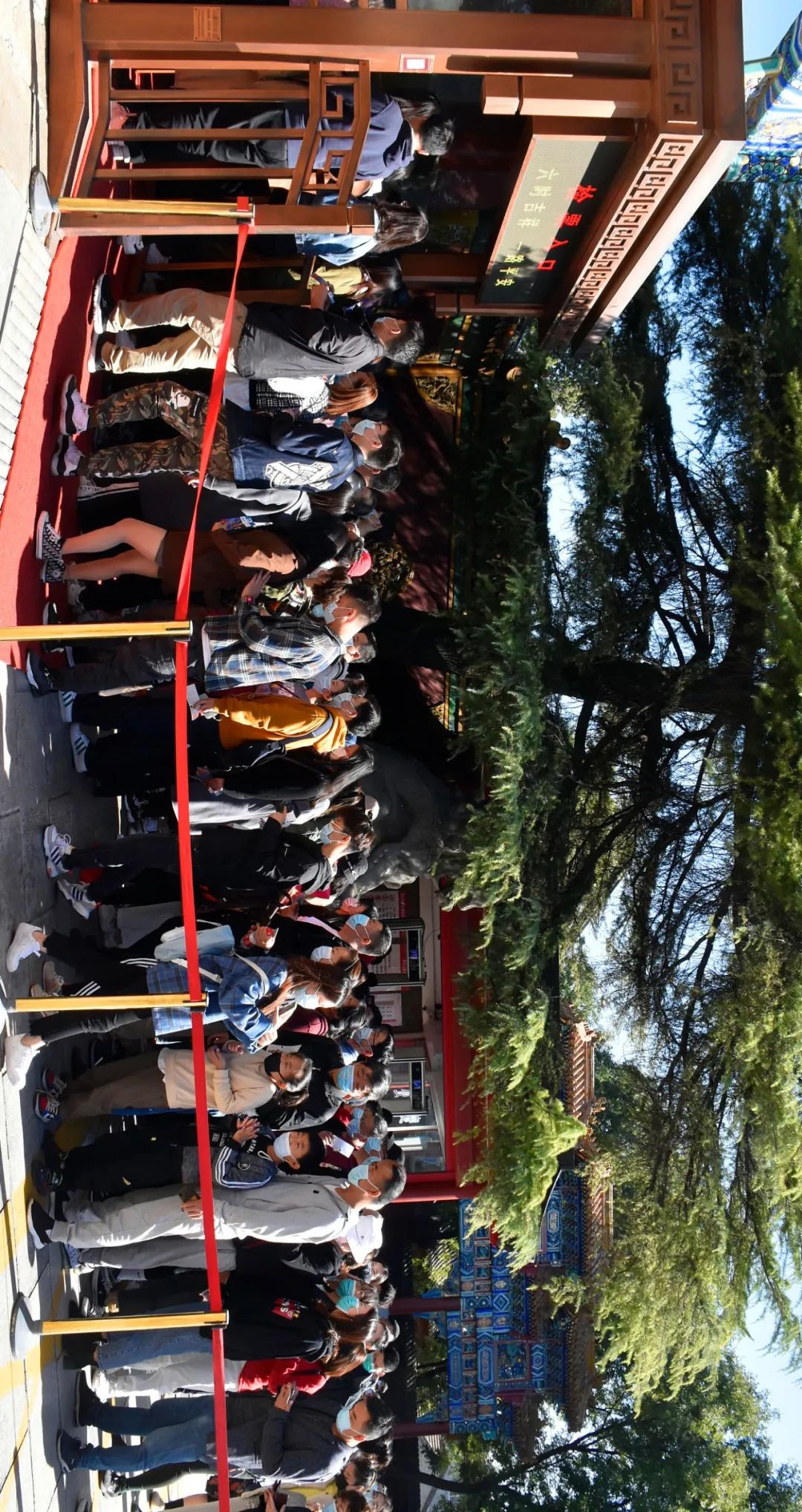 中国最灵的寺庙雍和宫,不要再去一个人挤人的景点