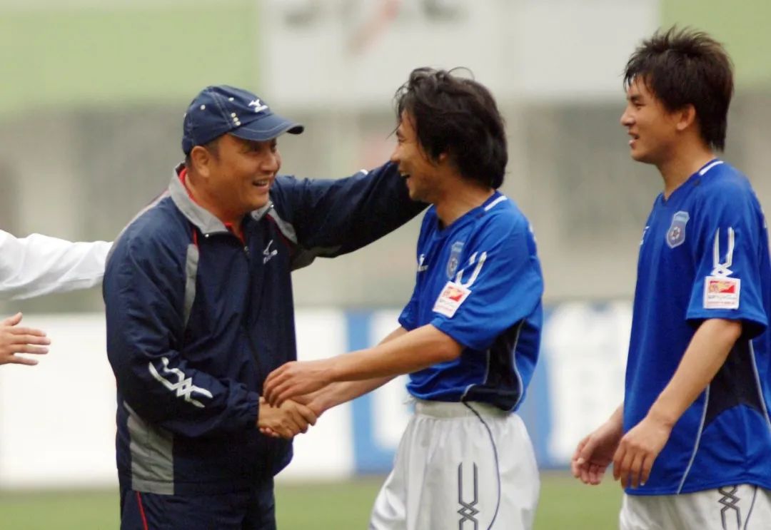 中乙到中超大满贯青岛足球史上最佳功勋教练