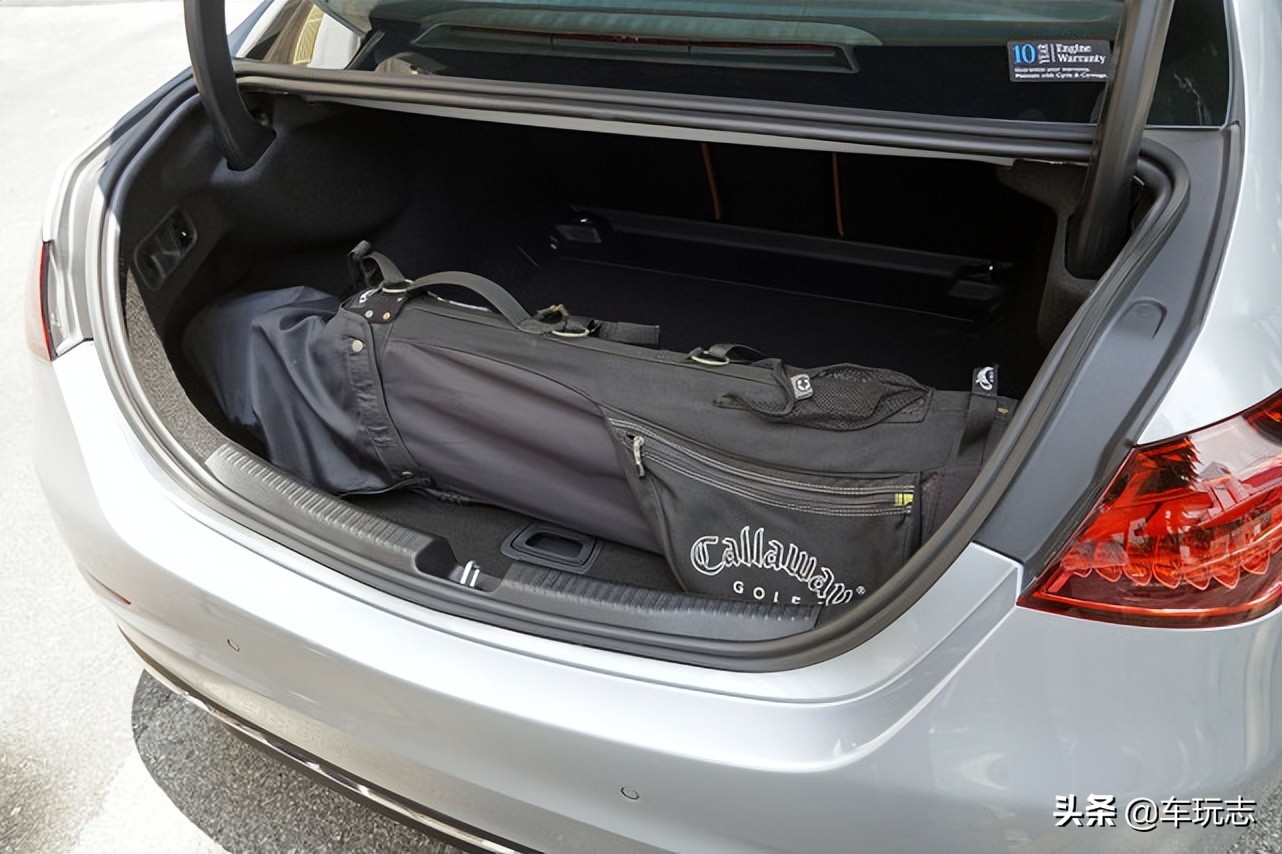 新款奔驰入门级c180,2022款奔驰c180