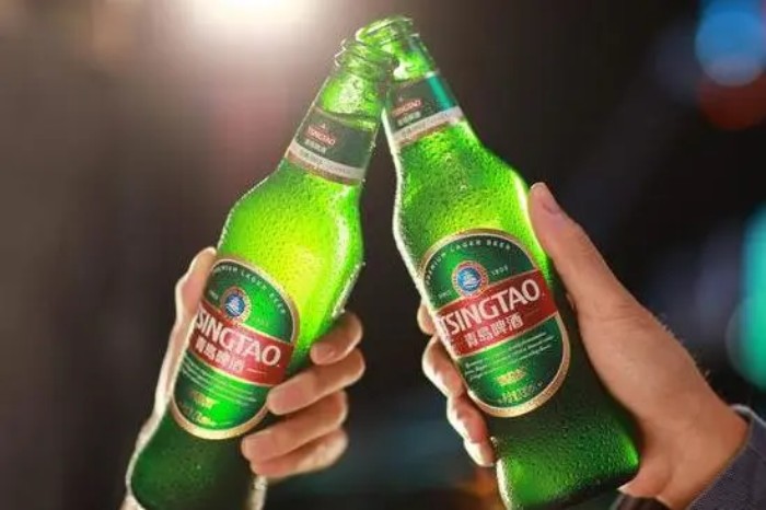 青岛啤酒标志设计图,青岛啤酒酒标的故事