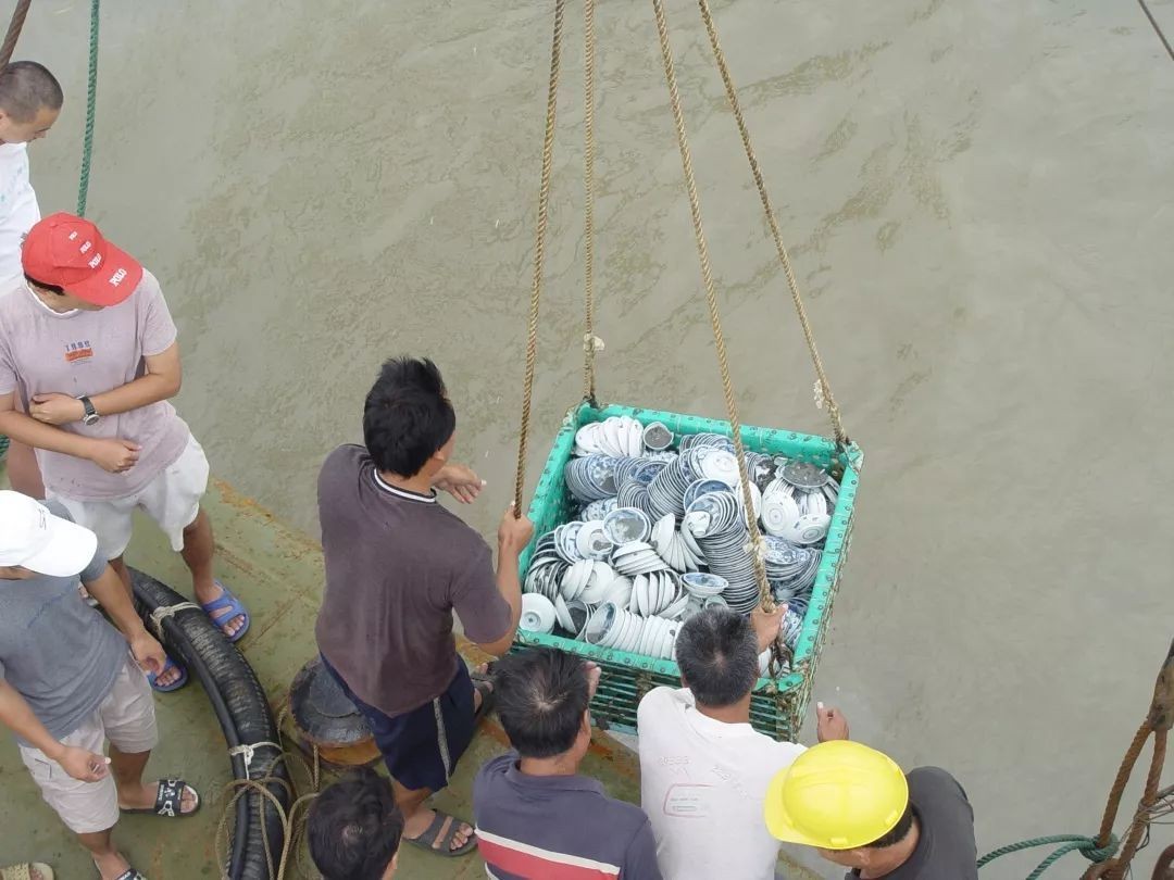 16年前的一次捕捞，竟揭开了这片海域的神秘面纱，宝物是如此之多