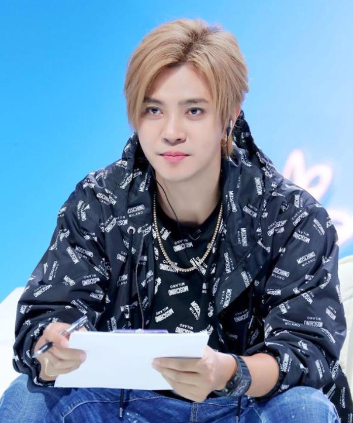 罗志祥穿女装泰国街头,罗志祥在泰国穿女装