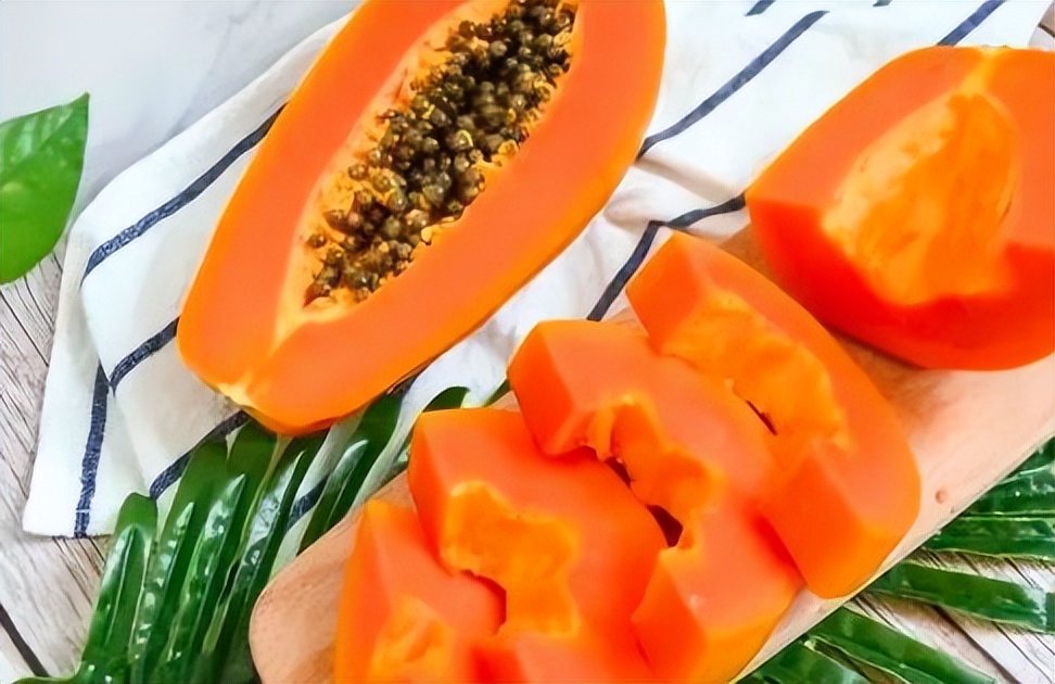 医生肠胃不好尽量少吃四类食物,胃粘膜不好的人适合吃什么水果