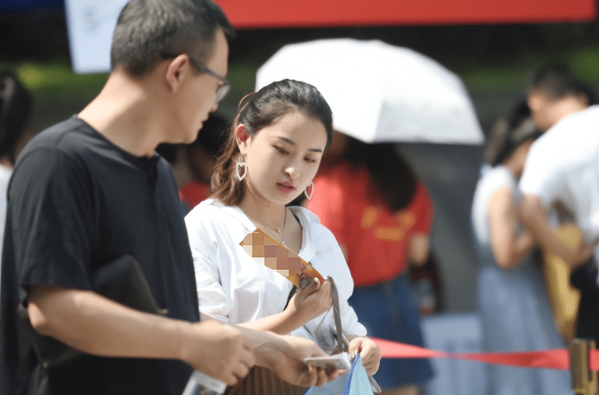 富婆被甩600万,30岁富婆惨遭男友抛弃后续