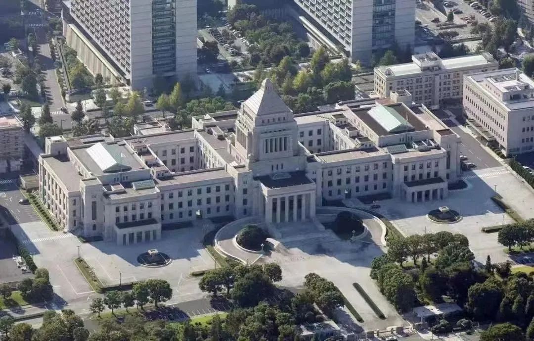 摊主被贴膏药后晕倒后续,广西摊主被陌生人贴膏药后续