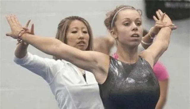 体操名将陆莉现在照片,体操选手陆莉