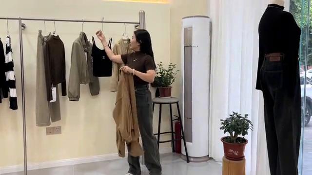 秋装外套女小个子显瘦的,秋季外套推荐女学生微胖