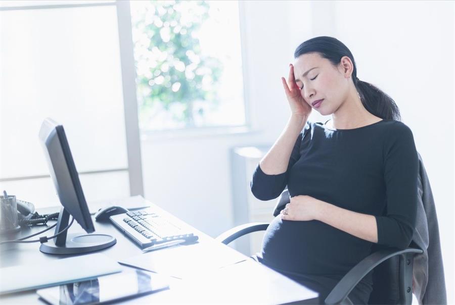 孕妈妈突然感觉难受是怎么回事,孕妈妈怀孕的恐惧