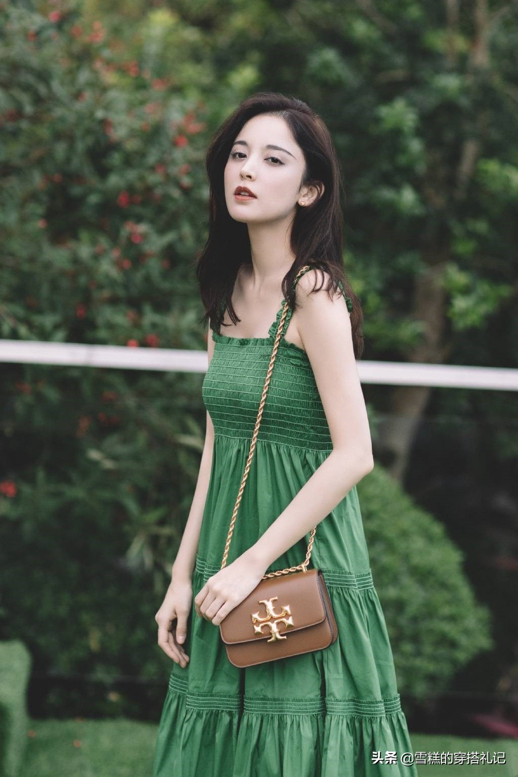 “褶皱风”是什么鬼？藏肉显瘦还时髦，怪不得明星、潮人都上头了