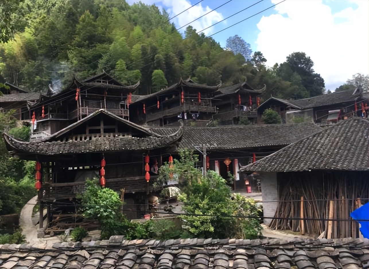 在湖北省，却一点也不“湖北”的恩施，简直是一座“神仙之城”