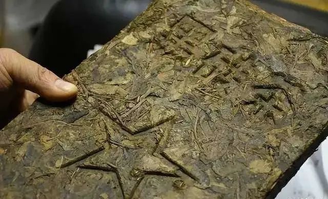 陆羽茶交所分享｜拍蒜何须用刀？这7种黑茶，能拍蒜，还能拍人