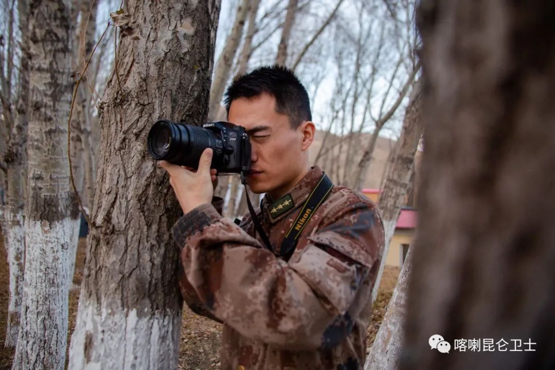 边疆兵记者,有请边防军人走上舞台