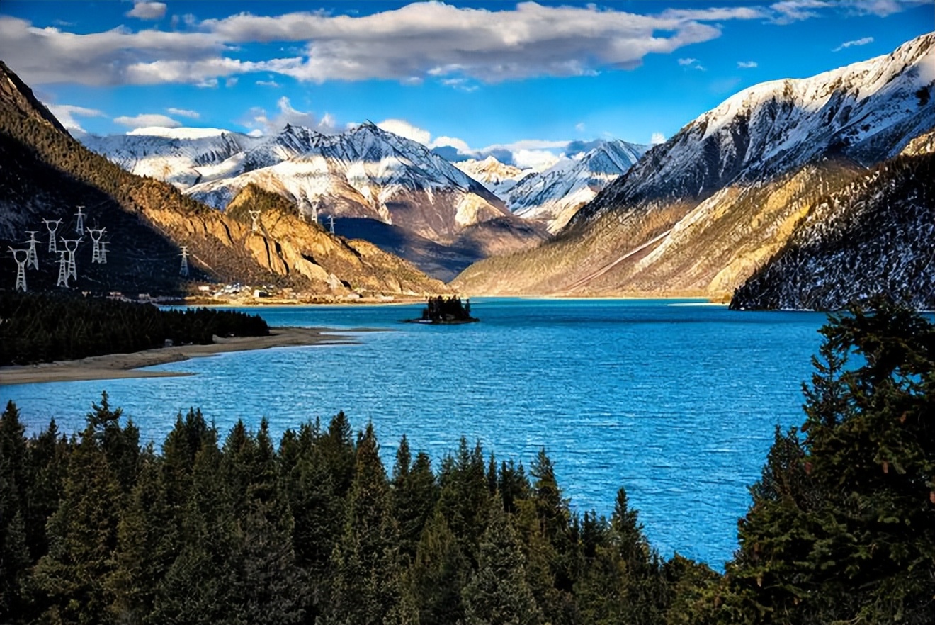 4月暖和自驾游适合去的地方,这个季节适合去哪旅游自驾