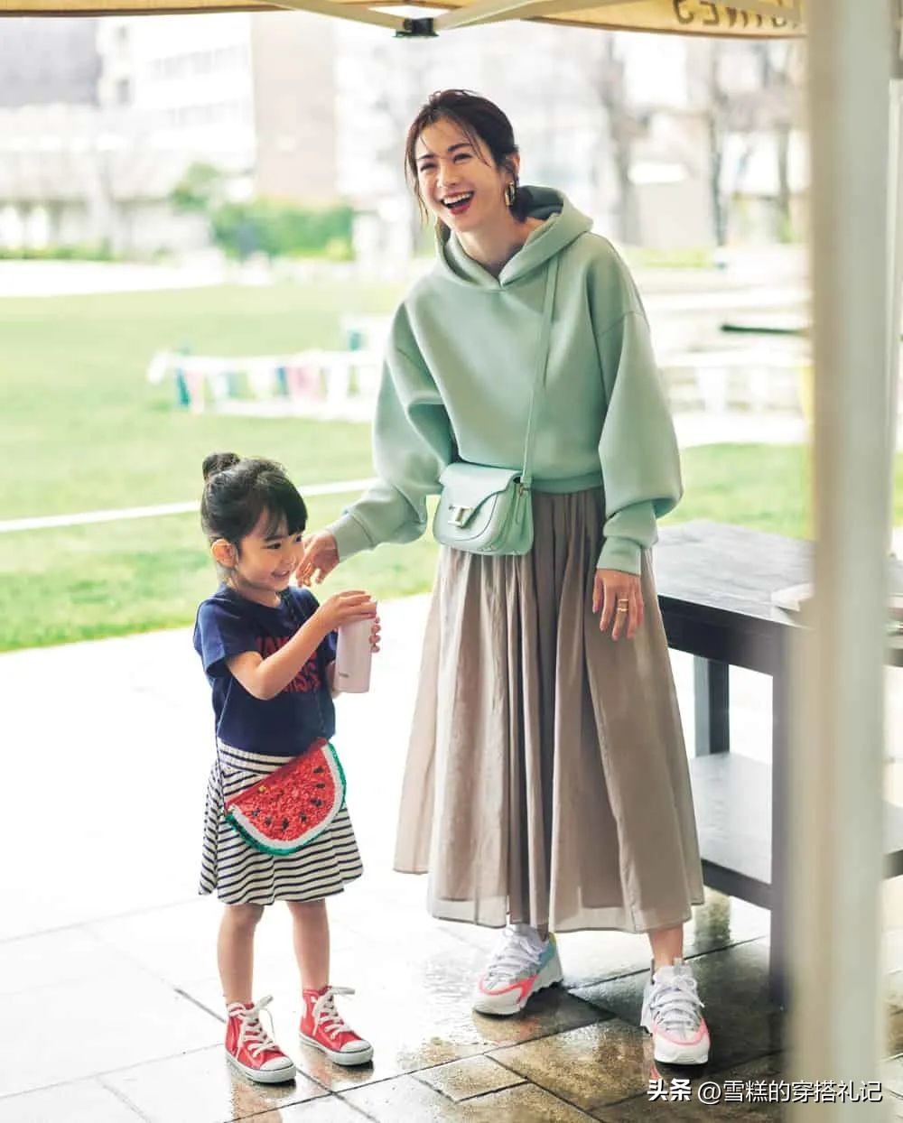 被日本博主穿搭圈粉了,冬季这样穿既藏肉又很时尚