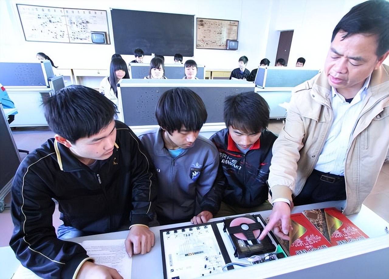 孩子考不上高中应该怎么办,考不上高中的孩子都去哪了