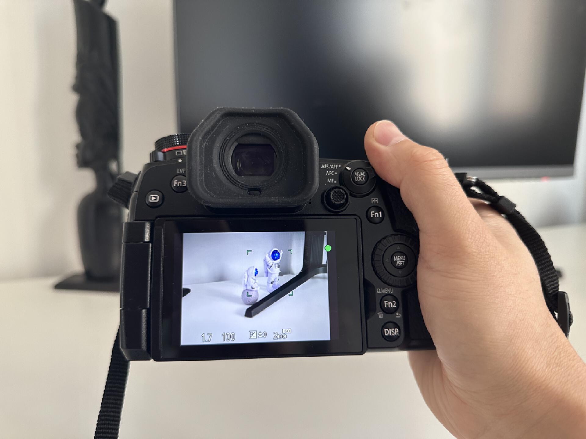 拍人像必备摄影器材有哪些,一般摄影必用的照相器材有哪些呢