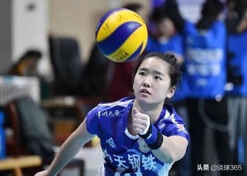 21岁小自由人,背景深厚,得两大名帅青睐,将成国家队下一代主力