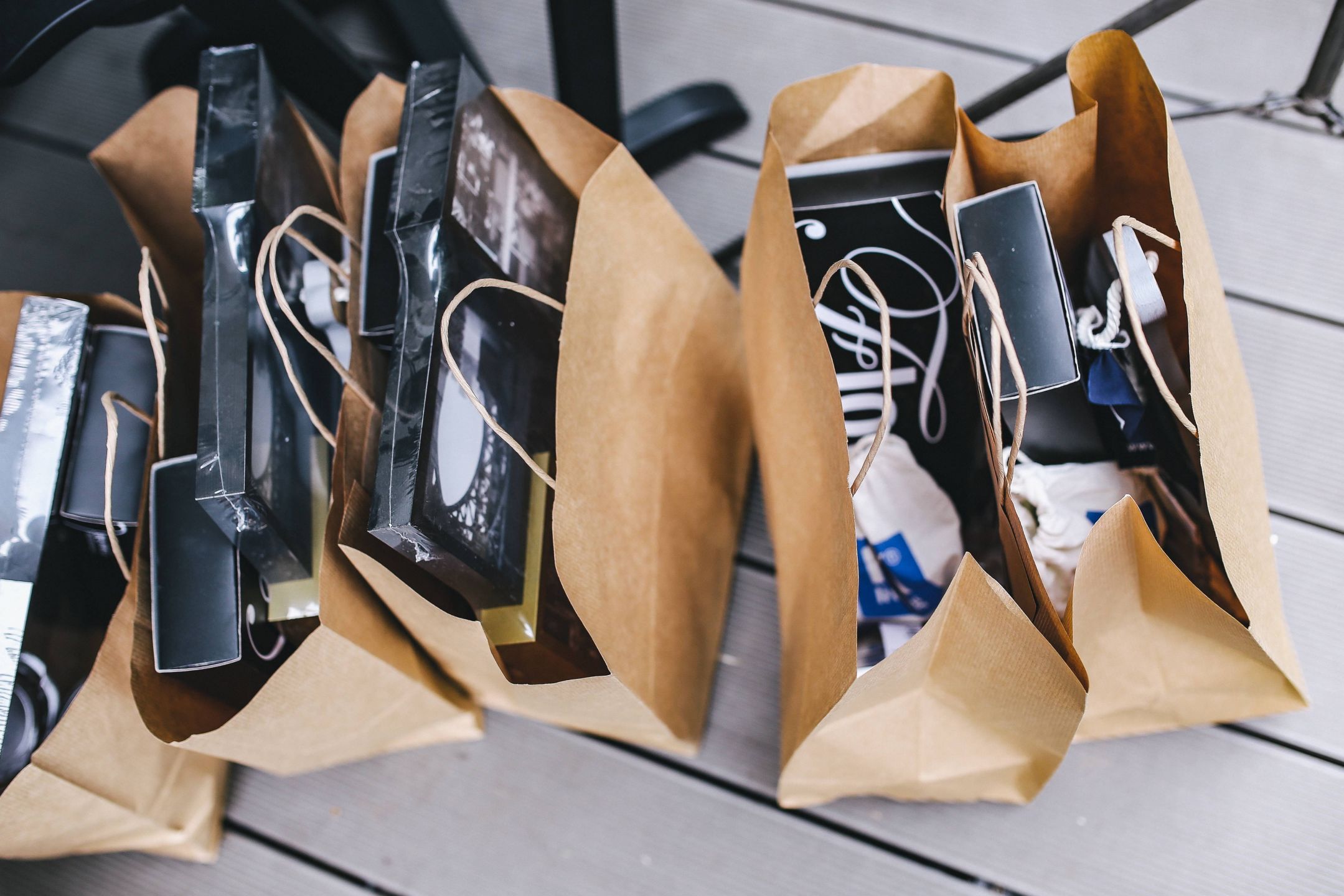 出国留学的都是富二代混文凭？这些误解让留学生们怒了……