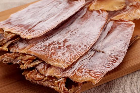 泡发鱿鱼最正确的方法,泡发干鱿鱼的4个窍门是什么