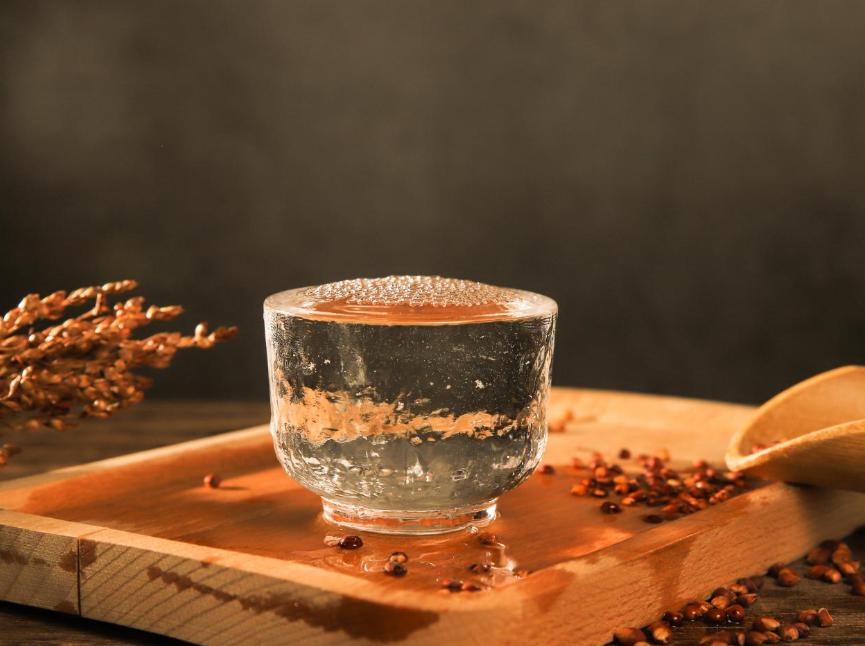 6块一斤的散酒为什么这么便宜,200元一斤的散酒靠谱吗