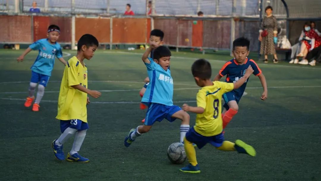 6-12岁儿童足球世界杯,关于世界杯让孩子了解起来