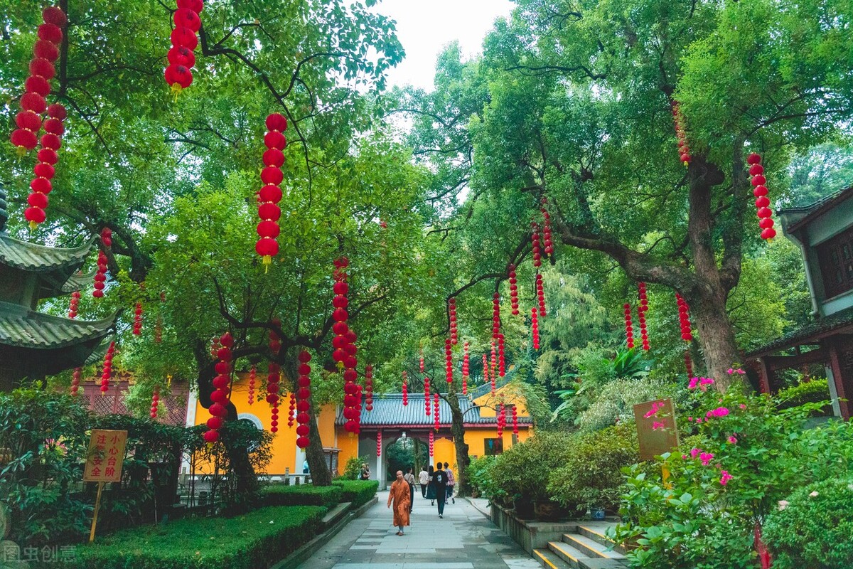 杭州西湖寺庙攻略夏季景点,杭州哪座寺庙最值得去