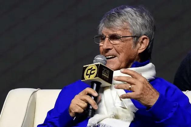 前国家队主帅米卢观看国足比赛,国足前主帅米卢态度决定一切