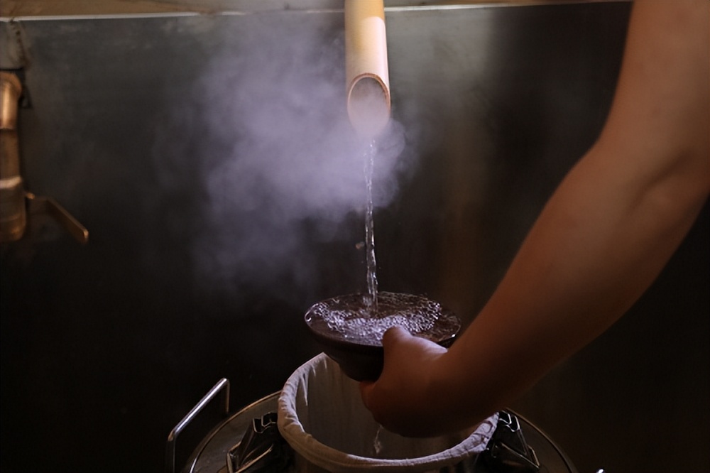 贵州百年糊涂,贵州百年糊涂酒业有限公司