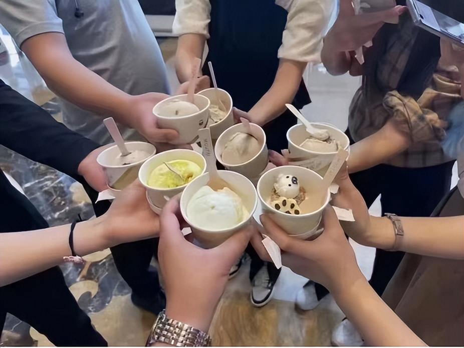 茅台推出茅台冰淇淋,茅台跨界产品集合