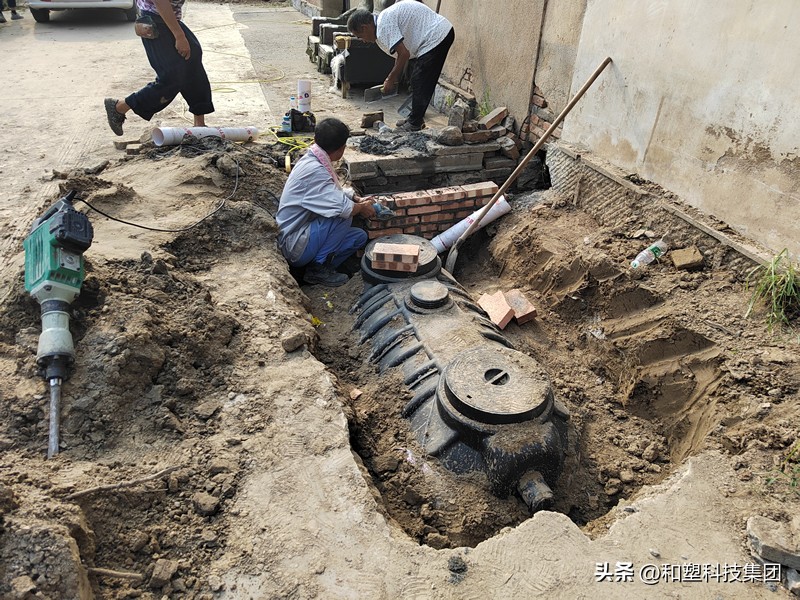 如何维护和修理农村户厕三格式化粪池