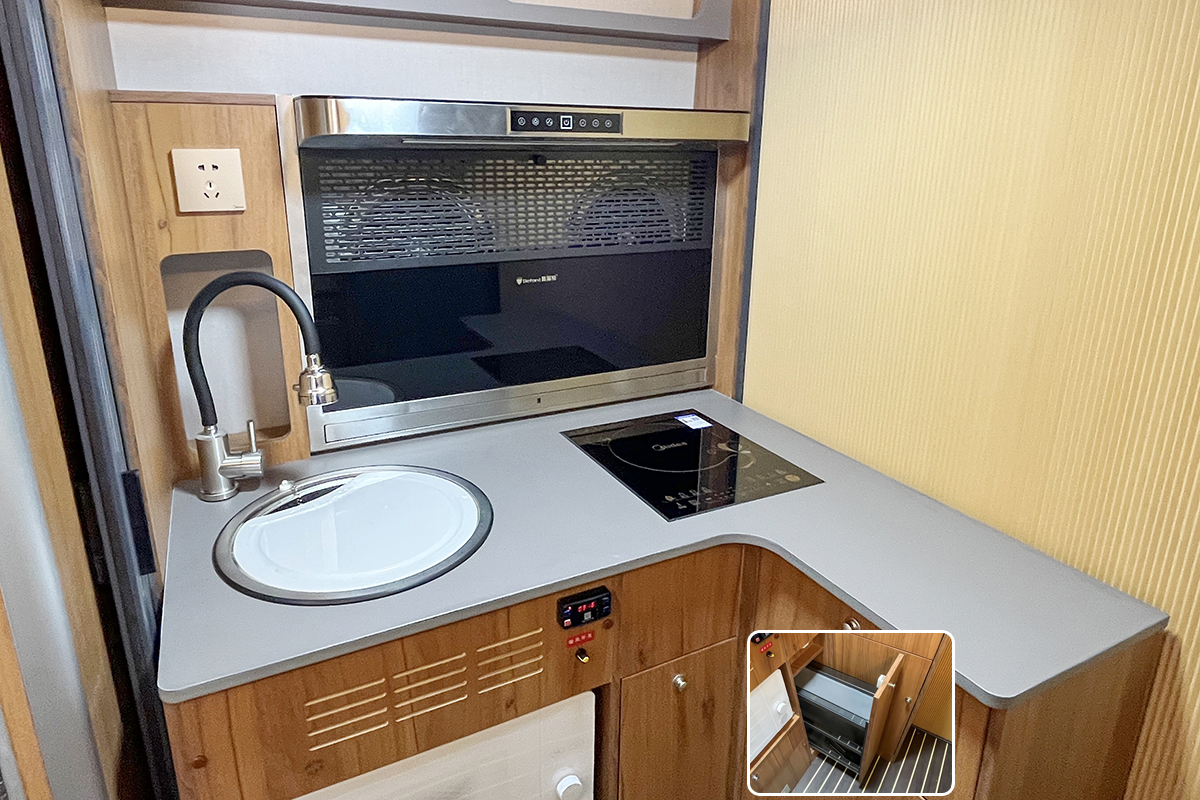 新飞s100房车和h300有什么不同,上汽轻卡s100与新飞房车对比评测