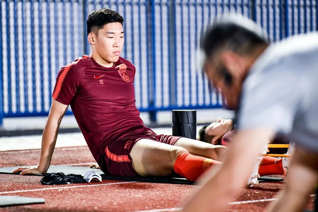 国足亚洲杯朱辰杰,世预赛12强赛国足朱辰杰