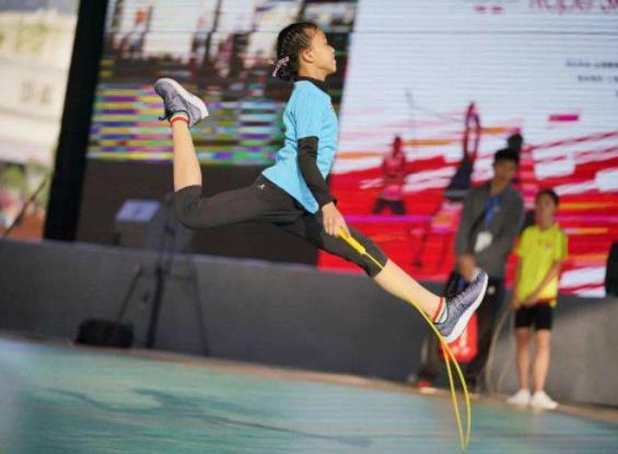 中学生跑步考试技巧,体育老师跑步的正确方法