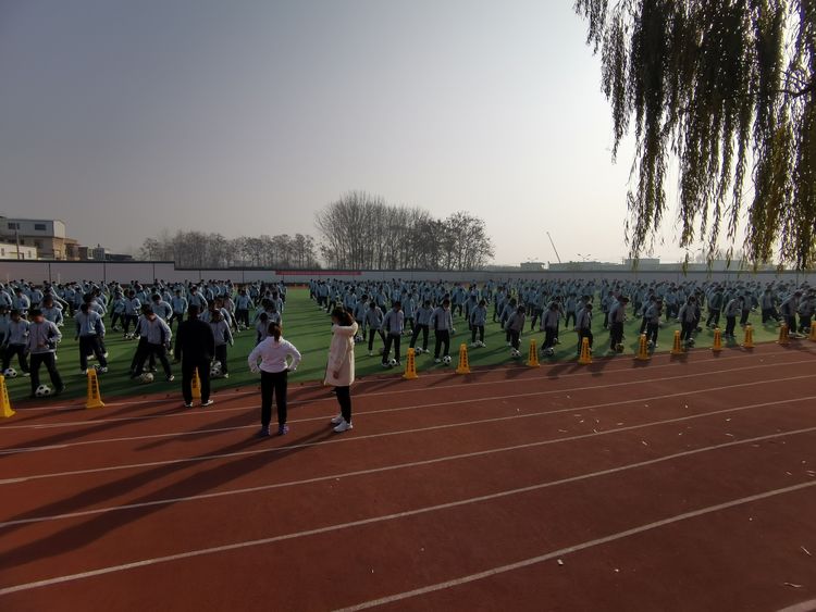 阳光体育快乐足球的标志,新密市校园足球