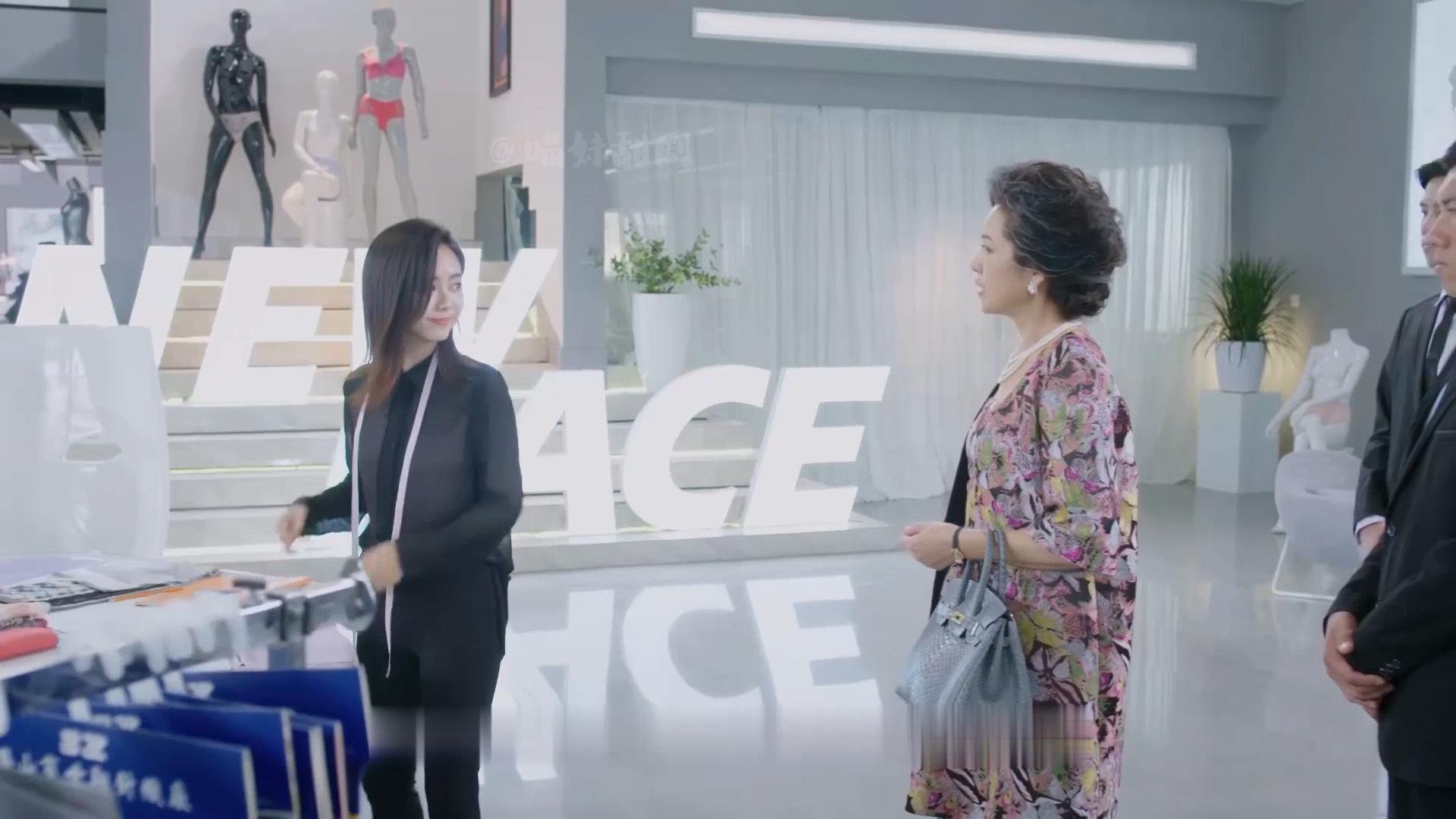 女孩趁自己喝多，故意吻上帅气总裁，谁知下秒竟被直接告白