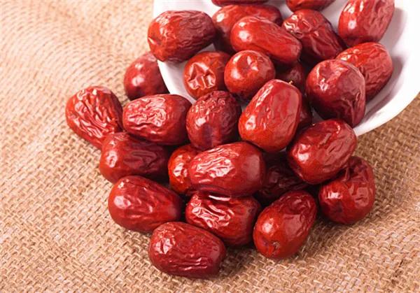 孩子脾胃虚弱不爱吃饭药方,小孩脾胃虚弱不爱吃饭怎么调理