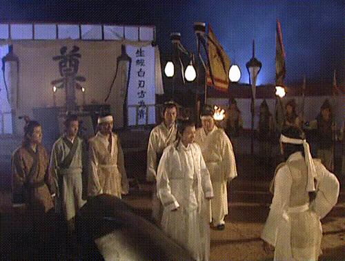 脸越方，人越性感