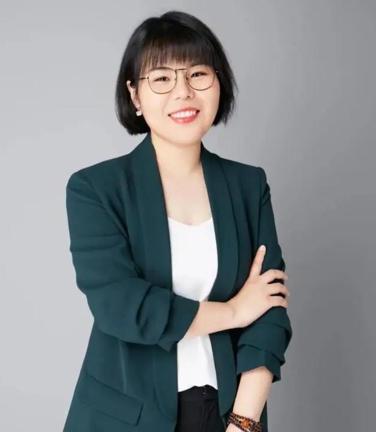 藤菲菲,滕菲菲狼队演讲