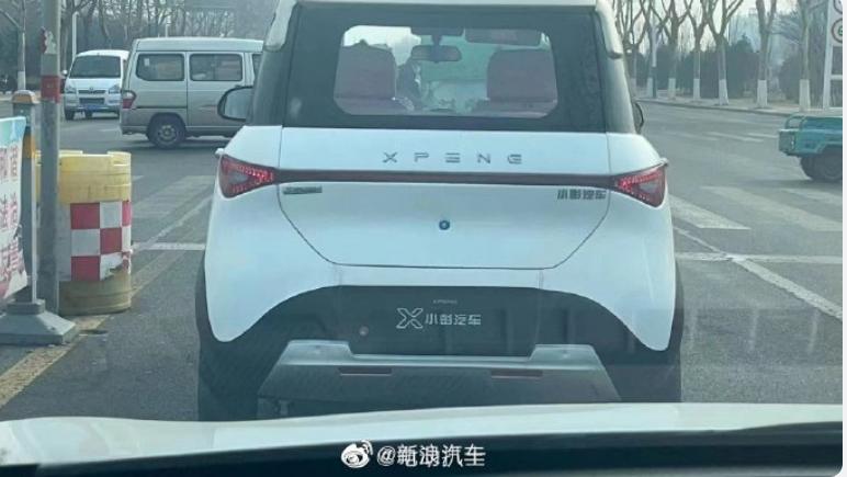 一代神车“老头乐”遭封杀禁止上路？大爷们破防：能开汽车谁买它