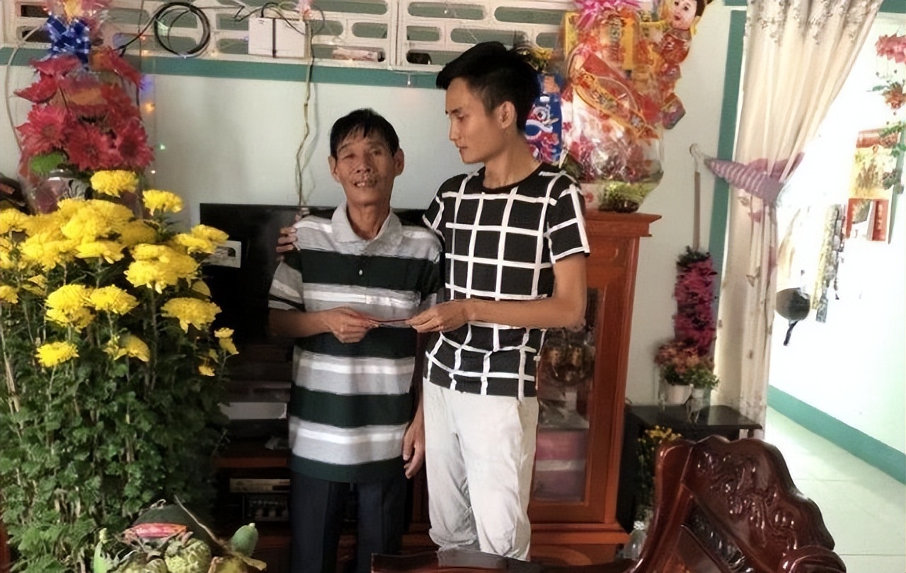 越南美女为爱嫁中国无业小伙，生娃后回国领证，今在中国农村创业