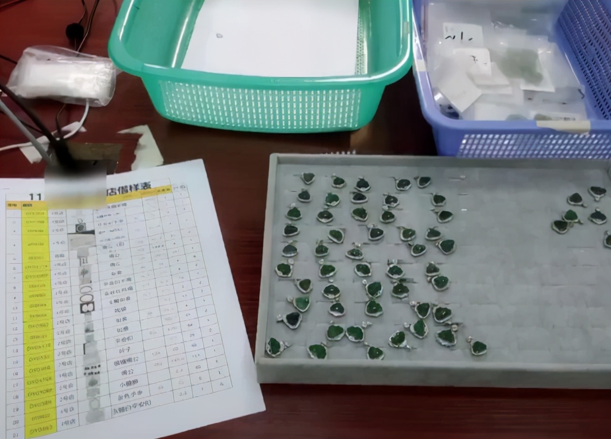 315翡翠打假视频完整版,315直播间的翡翠是真的吗