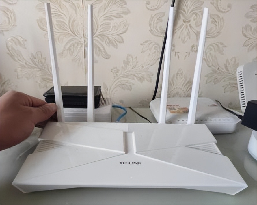 路由器旁边放这些东西会变快,光纤路由器放哪里最好