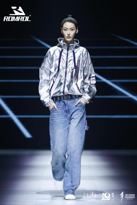 2023年新款时尚女装盐系气质,盛泽时尚女装