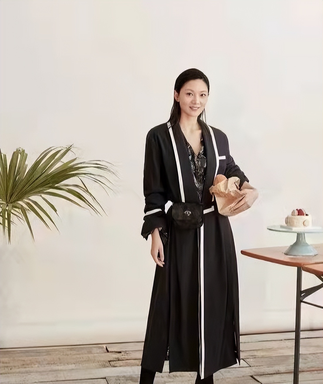 陈婷19岁声称不后悔嫁给张艺谋,19岁陈婷嫁给了谁