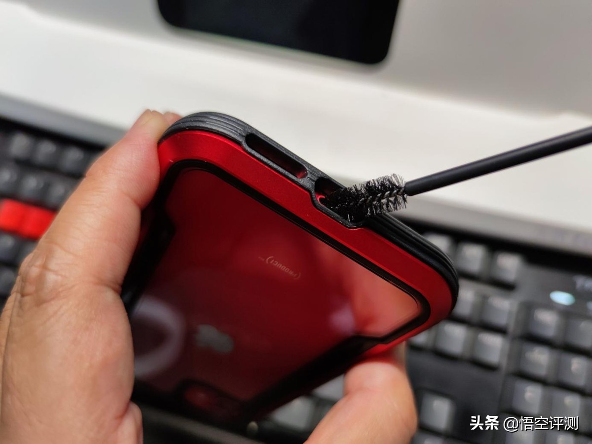 iphone听筒进水损坏,iphone13promax听筒进水维修