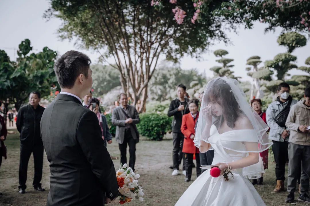 给你们分享婚礼最感动的时刻,每一场婚礼都应该这样美好而幸福